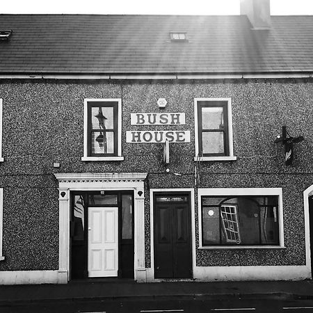 Bush House Accommodation - The Distillery Bushmills Bagian luar foto